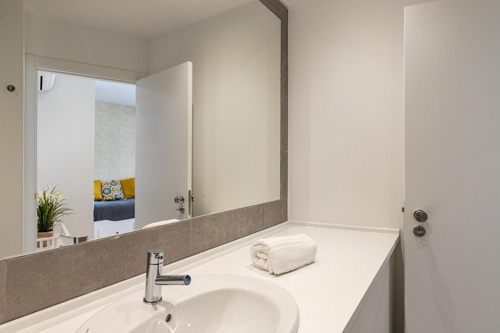 Design And Bright Studios Near Pasteis De Belem ลิสบอน ภายนอก รูปภาพ