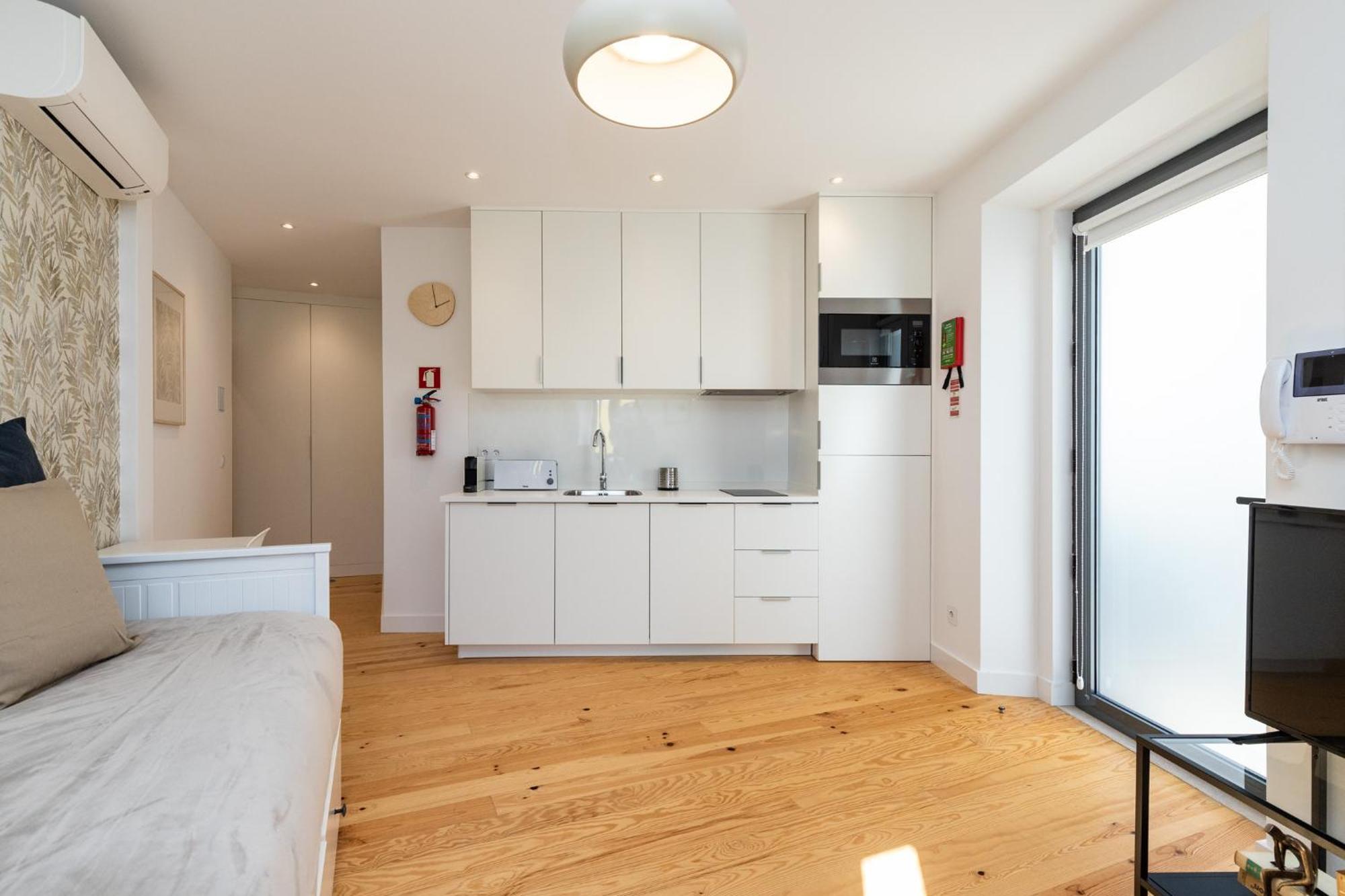 Design And Bright Studios Near Pasteis De Belem ลิสบอน ภายนอก รูปภาพ