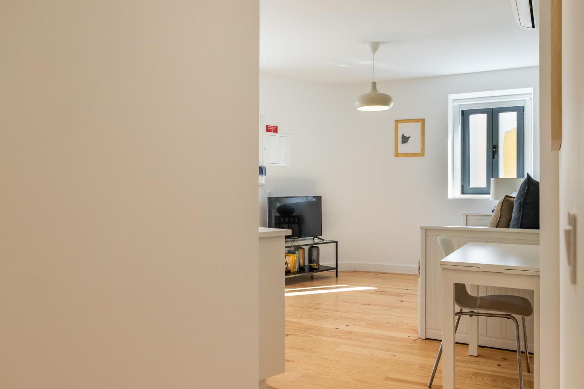 Design And Bright Studios Near Pasteis De Belem ลิสบอน ภายนอก รูปภาพ
