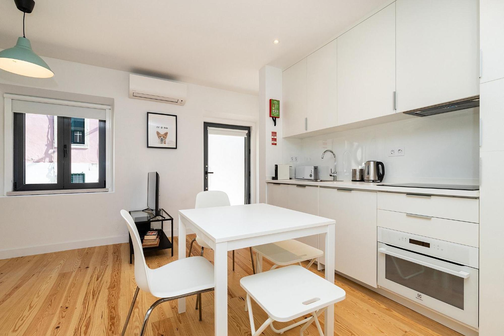 Design And Bright Studios Near Pasteis De Belem ลิสบอน ภายนอก รูปภาพ